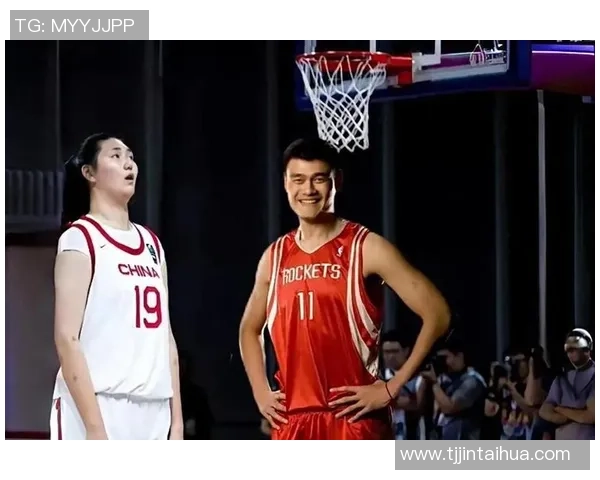 韩国新星篮球运动员身高惊人酷似姚明引发热议