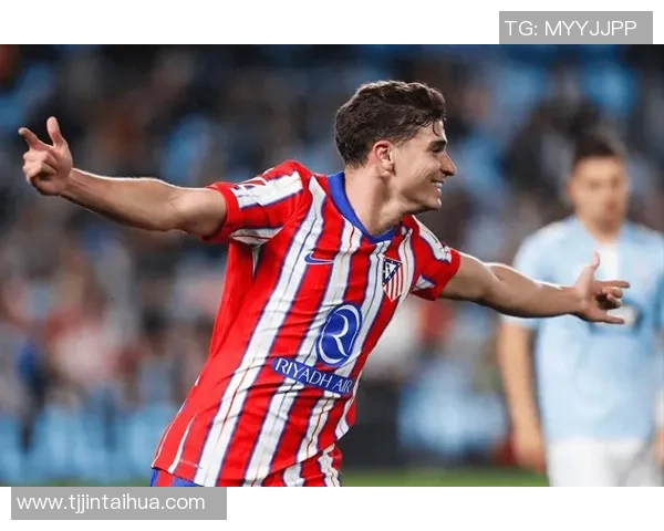 英超精彩对决尤文图斯小胜波尔图神扑瞬间震撼全场与十大进球回顾 英超精彩对决尤文图斯小胜波尔图神扑瞬间震撼全场与十大进球回顾