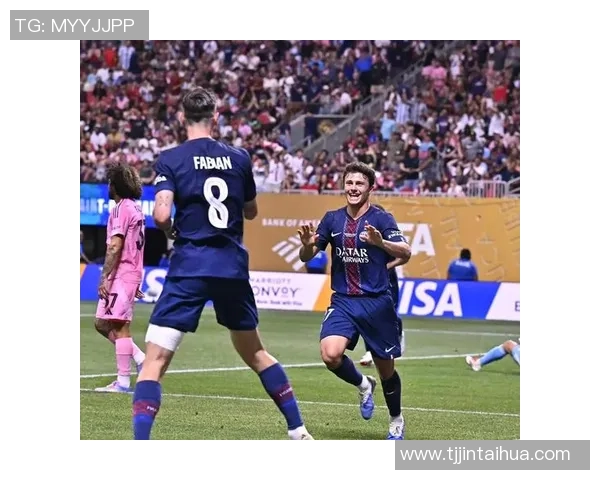 德甲焦点战拜仁大胜巴萨乌龙球成比赛转折点引发热议 德甲焦点战拜仁大胜巴萨乌龙球成比赛转折点引发热议