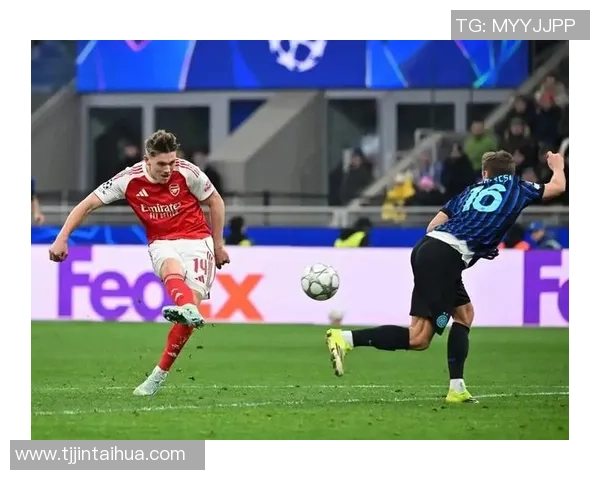 欧冠激战国米逆转阿森纳争议判罚引发全场热议 欧冠激战国米逆转阿森纳争议判罚引发全场热议