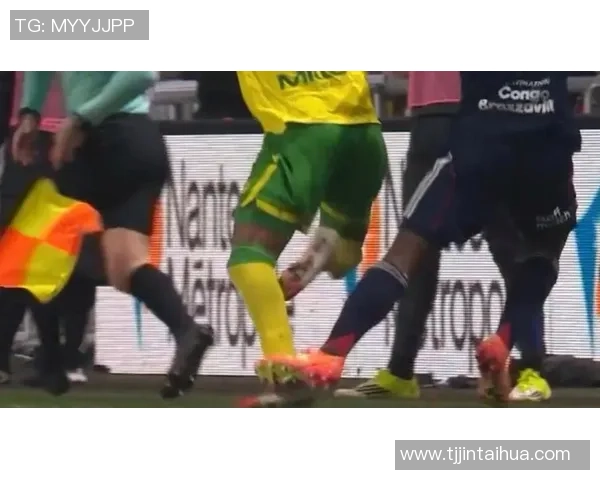 热刺逆转里昂友谊赛红牌事件引发全场热议与历史冷门回顾