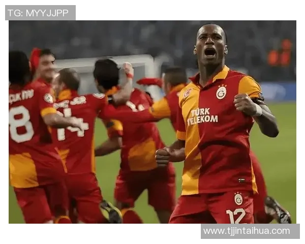 中超焦点战马竞与曼城握手言和精彩瞬间引发全场热议 中超焦点战马竞与曼城握手言和精彩瞬间引发全场热议